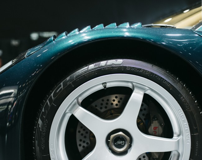 McLaren F1 GT front wheel McLaren F1 GT front wheel