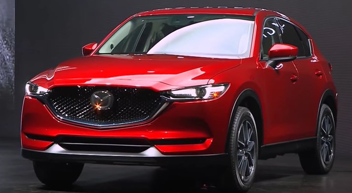 2017 Mazda Cx 5 Vs 2017 Honda Cr V The High Class Or The Functional Compact Crossover See What Experts Say Auto Reviews Auto World News