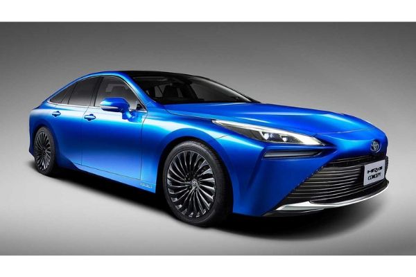 Tokyo Motor Show Revelation of the 2021 Toyota Mirai Fuel-Cell Sedan Goes RWD for Second Generation Tokyo Motor Show Revelation of the 2021 Toyota Mirai Fuel-Cell Sedan Goes RWD for Second Generation