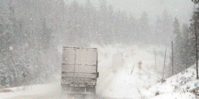 When Trucking in The Winter: 11 Safety Rules for Truckers to Follow 