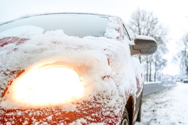 Winter Safety and Survival Tips: What to Do If You Are Stranded Anywhere Without Any Help Winter Safety and Survival Tips: What to Do If You Are Stranded Anywhere Without Any Help