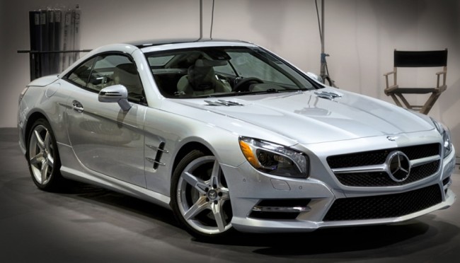 Mercedes-Benz SL on Display in the Retrospect Mercedes-Benz SL on Display in the Retrospect