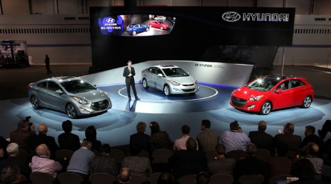 Hyundai Presents New Elantra Coupe and GT at 2012 Chicago Auto Show Hyundai Presents New Elantra Coupe and GT at 2012 Chicago Auto Show