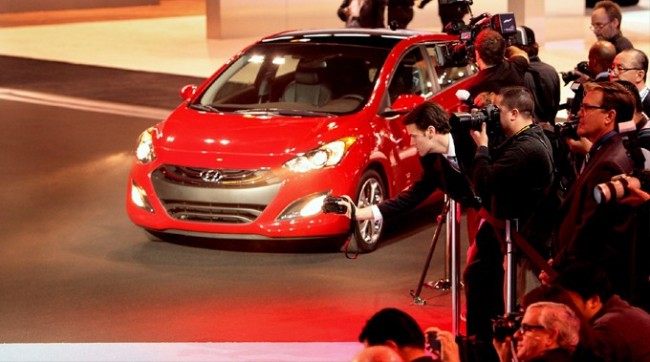 Hyundai Presents New Elantra Coupe and GT at 2012 Chicago Auto Show Hyundai Presents New Elantra Coupe and GT at 2012 Chicago Auto Show