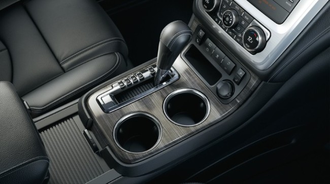 2013 GMC Acadia Center Console Detail 2013 GMC Acadia Center Console Detail
