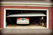 4 Signs Your Garage Door is on the Way Out