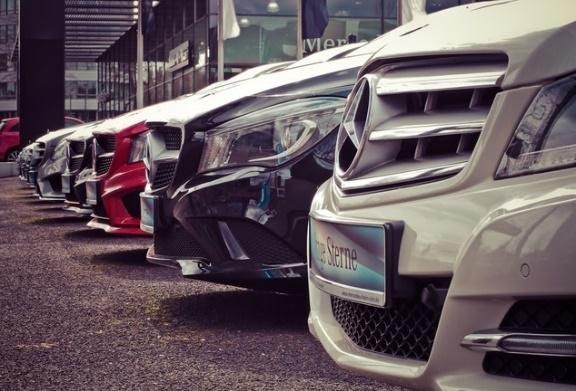 Tips for How Dealerships Can Better Manage Their Vehicle Inventory