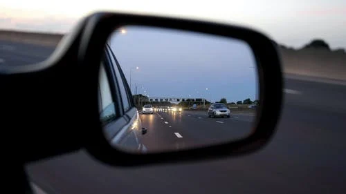 How to Avoid Blind Spots and Blind Spot Accidents
