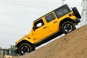 2022 Jeep Wrangler Makes Huge Splash With Jeep Beach Special Edition and New High Tide Trim