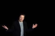 SEC Investigates Elon Musk and Brother Kimbal Over Alleged Insider Trading of Tesla Shares