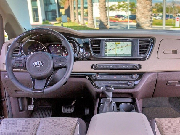 2015 Kia Carnival 2015 Kia Carnival