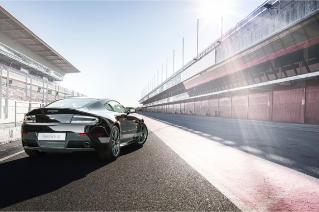 2015 Aston Martin DB9 Carbon Edition Picture 2015 Aston Martin DB9 Carbon Edition Picture
