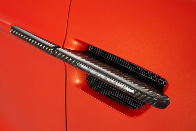 2014 Q by Aston Martin Vanquish Coupe Picture 2014 Q by Aston Martin Vanquish Coupe Picture