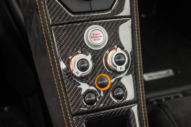 Carbon fiber everything. Carbon fiber everything.