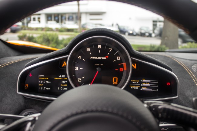 2015 McLaren 650S instrument panel 2015 McLaren 650S instrument panel